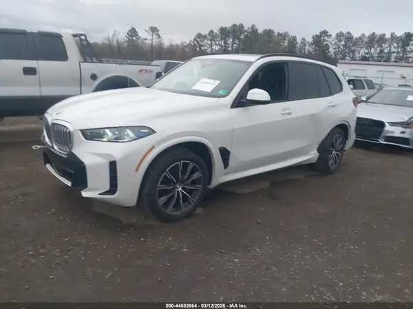 5UX13EU08S9W59508 2025 BMW X5 - Image 2