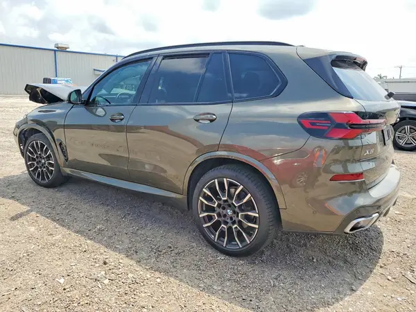 5UX13EU08S9Y64505 2025 BMW X5 - Image 2