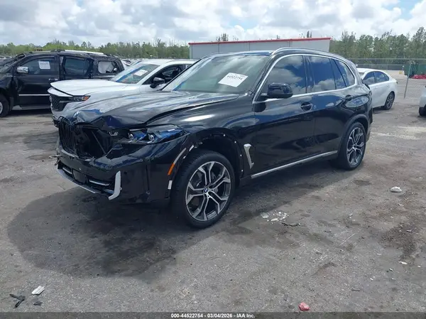 5UX13EU08T9268733 2026 BMW X5 - Image 2