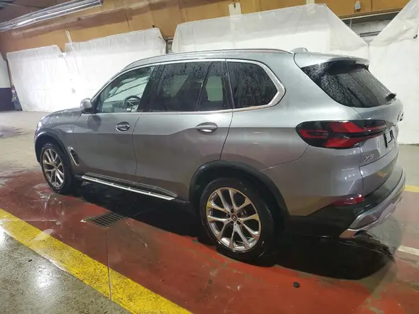 5UX13EU09R9S50458 2024 BMW X5 - Image 2