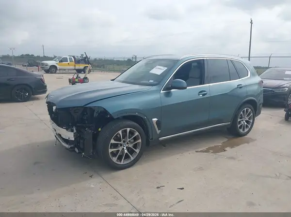 5UX13EU09R9U13075 2024 BMW X5 - Image 2