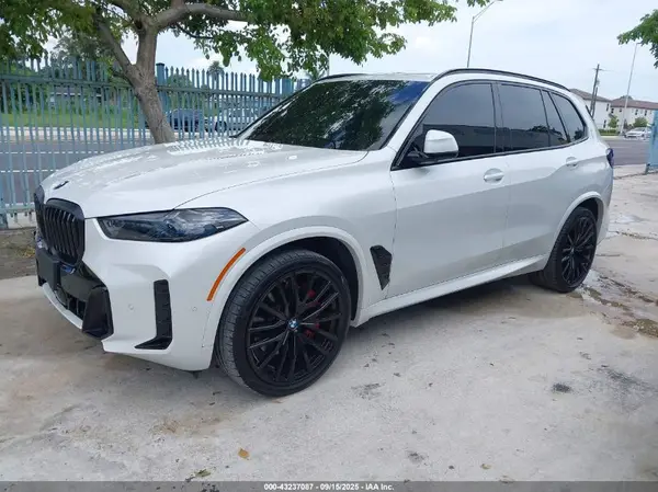 5UX13EU09R9U74202 2024 BMW X5 - Image 2