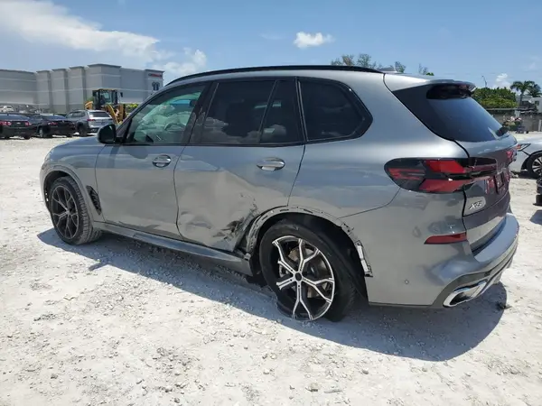5UX13EU09S9Z45691 2025 BMW X5 - Image 2