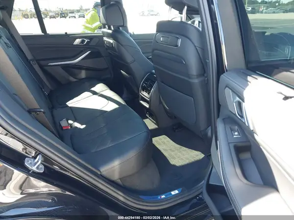 5UX13EU09T9269390 2026 BMW X5 - Image 8