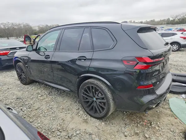 5UX13EU09T9325781 2026 BMW X5 - Image 2