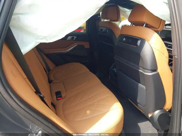 5UX13EU0XS9W62667 2025 BMW X5 - Image 8