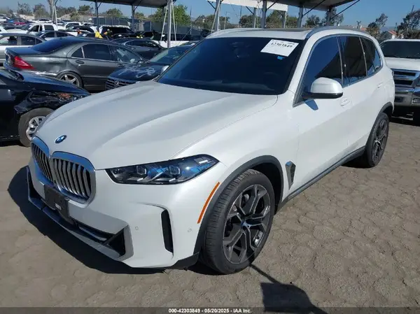 5UX13EU0XS9W77167 2025 BMW X5 - Image 2