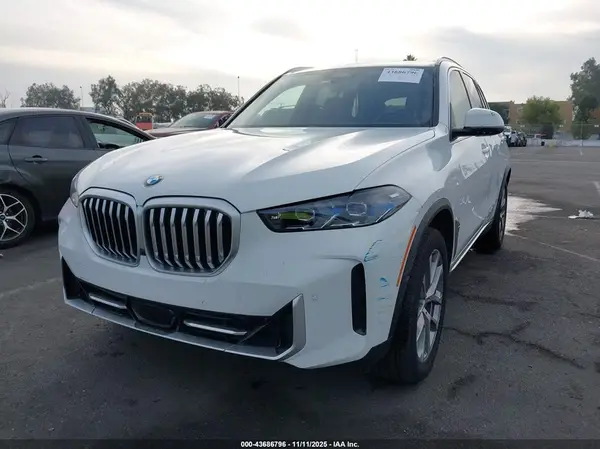 5UX13EU0XS9Y73481 2025 BMW X5 - Image 2