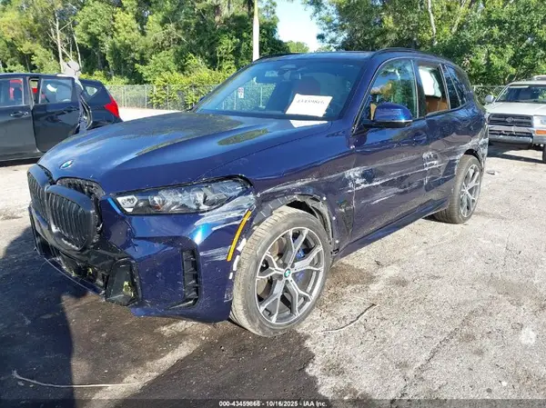 5UX13EU0XT9090744 2026 BMW X5 - Image 2