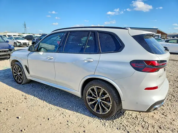 5UX13EU0XT9179844 2026 BMW X5 - Image 2
