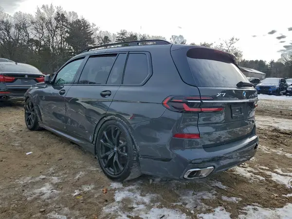 5UX23EM00P9P33399 2023 BMW X7 - Image 2