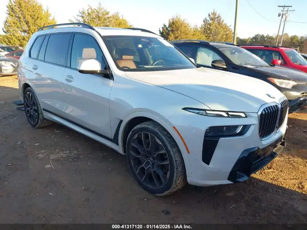 5UX23EM00P9P66175 2023 BMW X7 - Image 1