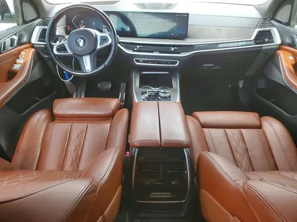 5UX23EM00P9P85440 2023 BMW X7 - Image 8