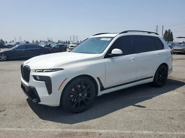 5UX23EM00P9R06452 2023 BMW X7 - Image 1