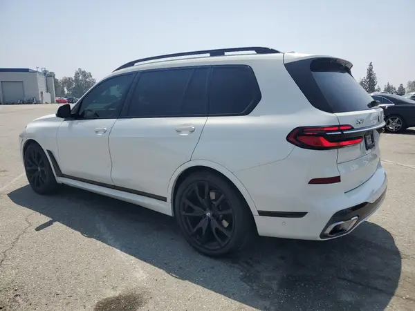 5UX23EM00P9R06452 2023 BMW X7 - Image 2