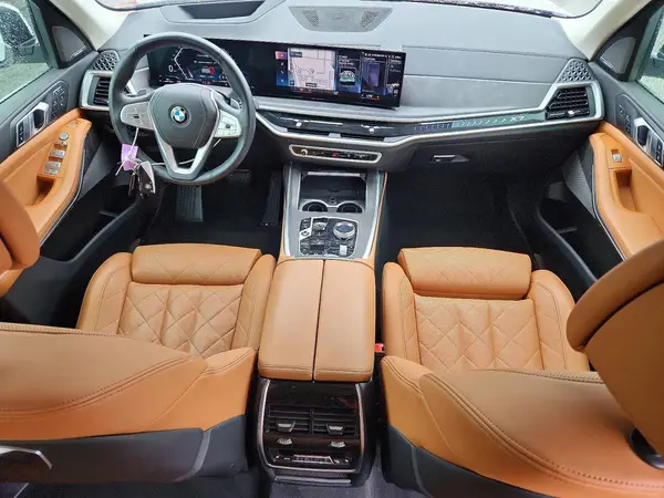 5UX23EM00P9R11019 2023 BMW X7 - Image 8