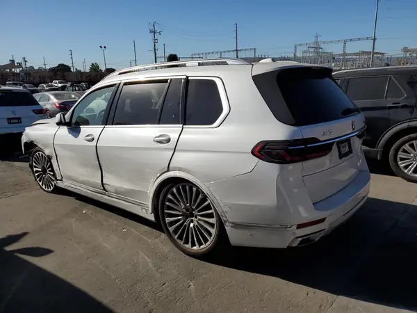 5UX23EM00P9R82835 2023 BMW X7 - Image 2