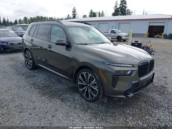 5UX23EM00R9S34654 2024 BMW X7 - Image 1
