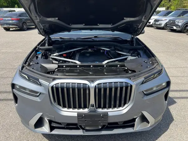 5UX23EM00R9S52720 2024 BMW X7 - Image 8
