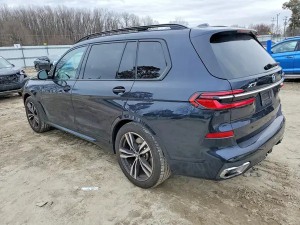 5UX23EM00S9W31870 2025 BMW X7 - Image 2