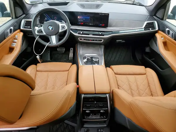 5UX23EM00S9W31870 2025 BMW X7 - Image 8