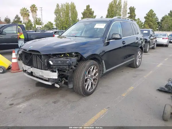5UX23EM00S9W39225 2025 BMW X7 - Image 2