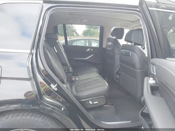 5UX23EM00S9W39225 2025 BMW X7 - Image 8