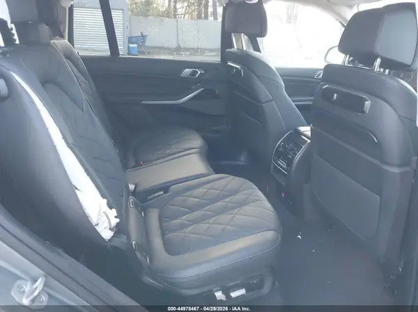 5UX23EM00S9W58440 2025 BMW X7 - Image 8