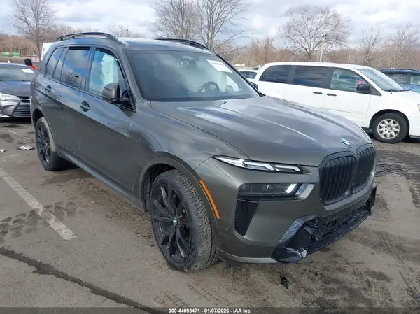 5UX23EM00S9Y38162 2025 BMW X7 - Image 1