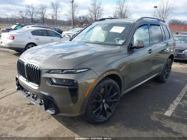 5UX23EM00S9Y38162 2025 BMW X7 - Image 2