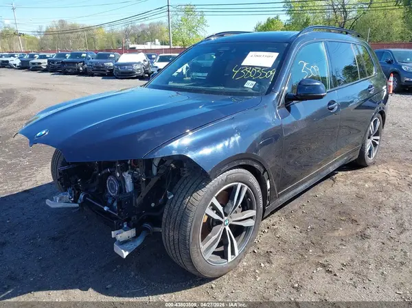 5UX23EM00S9Y58797 2025 BMW X7 - Image 2