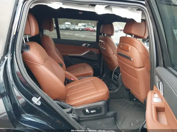 5UX23EM00S9Y58797 2025 BMW X7 - Image 8
