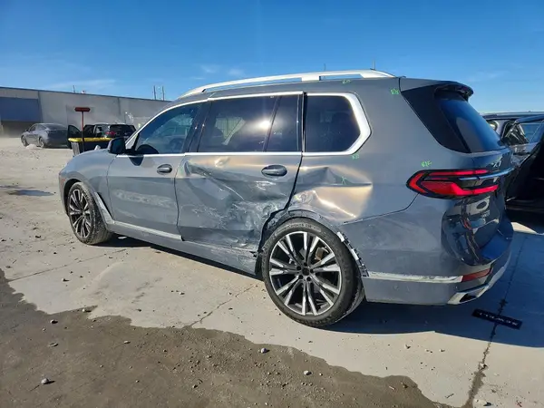 5UX23EM00S9Y64230 2025 BMW X7 - Image 2