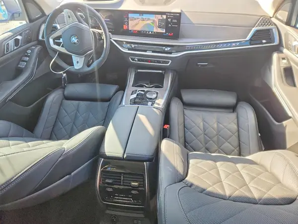 5UX23EM00S9Y64230 2025 BMW X7 - Image 8
