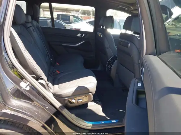 5UX23EM00S9Z22420 2025 BMW X7 - Image 8