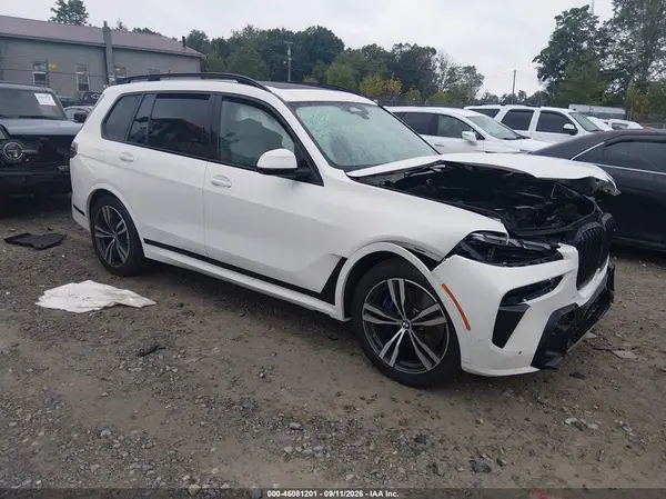 5UX23EM00S9Z78695 2025 BMW X7 - Image 1