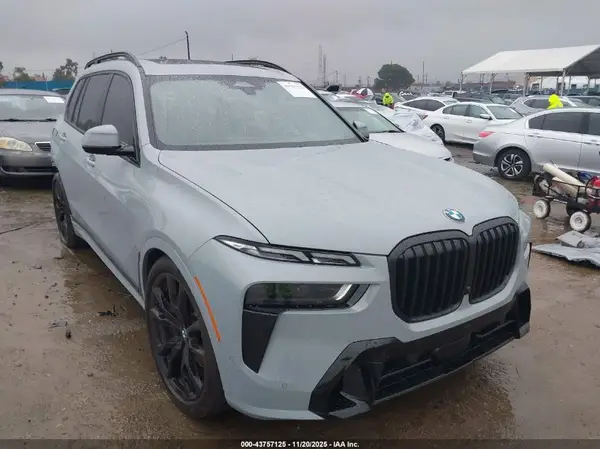 5UX23EM00T9101030 2026 BMW X7 - Image 1