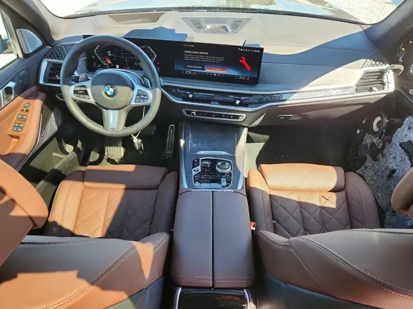 5UX23EM00T9270352 2026 BMW X7 - Image 8