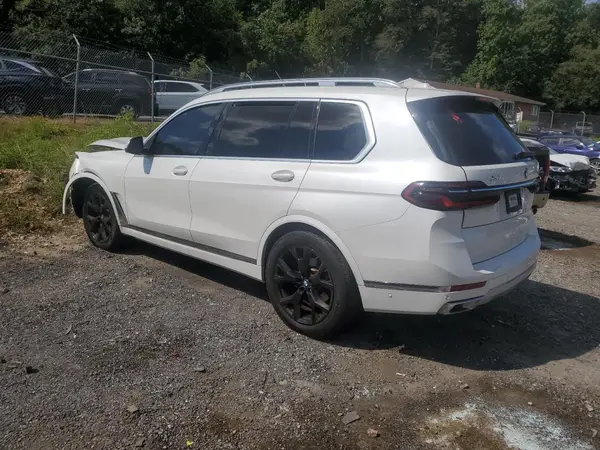 5UX23EM01P9P25098 2023 BMW X7 - Image 2