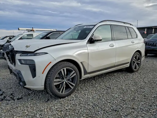 5UX23EM01P9P32889 2023 BMW X7 - Image 1