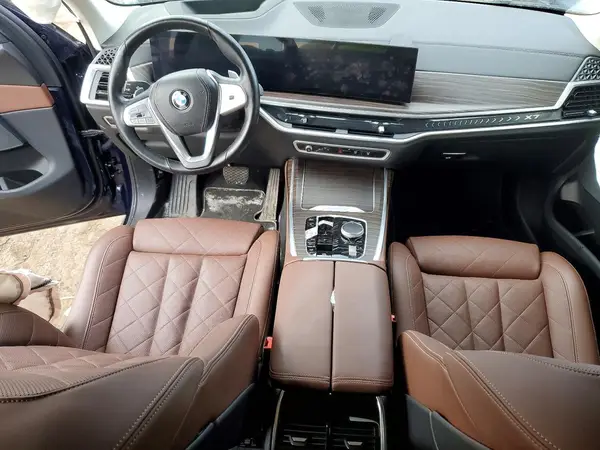 5UX23EM01P9P59199 2023 BMW X7 - Image 8