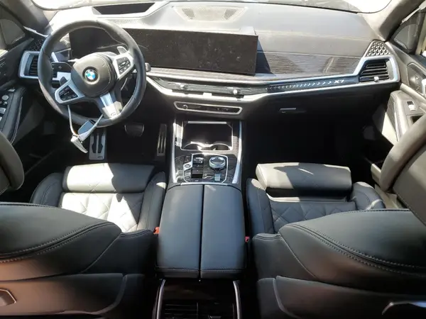 5UX23EM01P9P78870 2023 BMW X7 - Image 8
