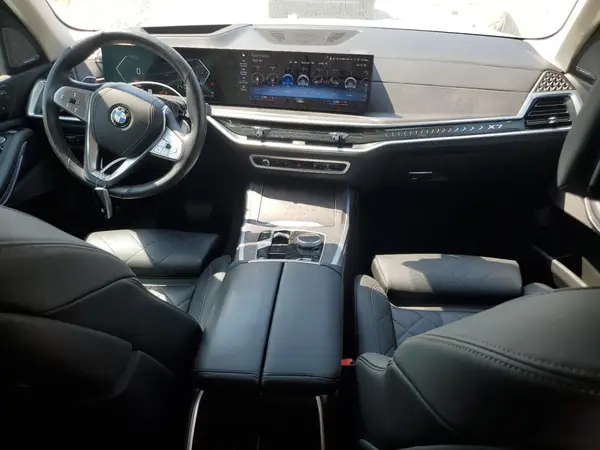 5UX23EM01P9R02975 2023 BMW X7 - Image 8