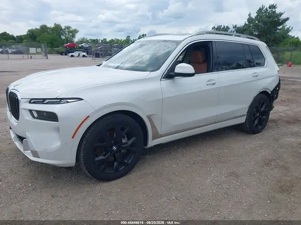 5UX23EM01P9R06766 2023 BMW X7 - Image 2