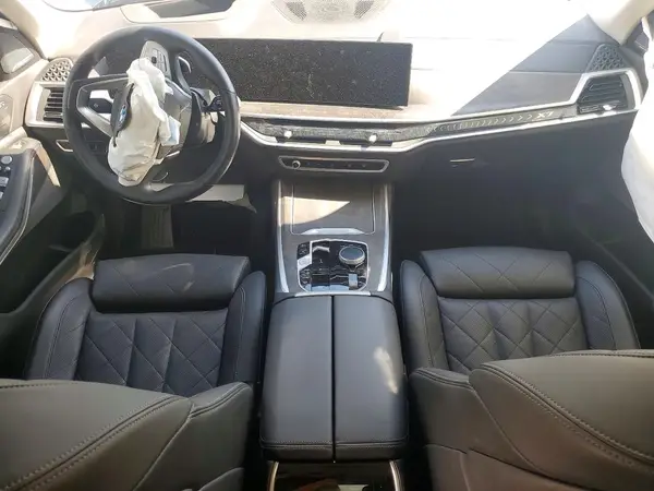 5UX23EM01P9R09411 2023 BMW X7 - Image 8