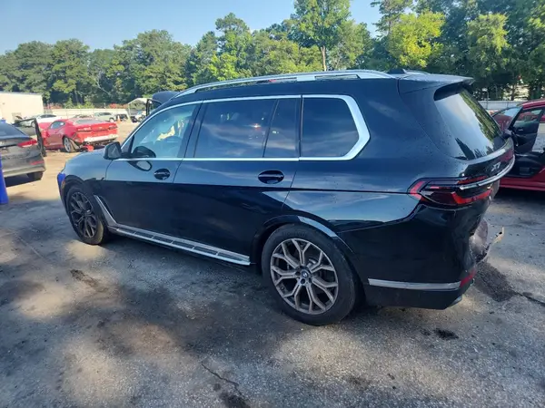 5UX23EM01R9S23713 2024 BMW X7 - Image 2