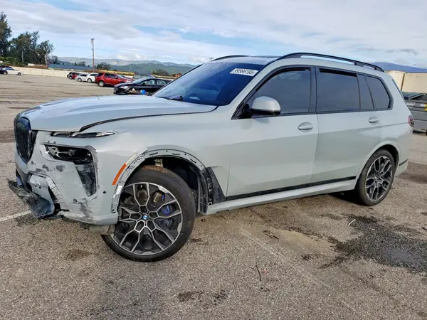 5UX23EM01R9S94541 2024 BMW X7 - Image 1