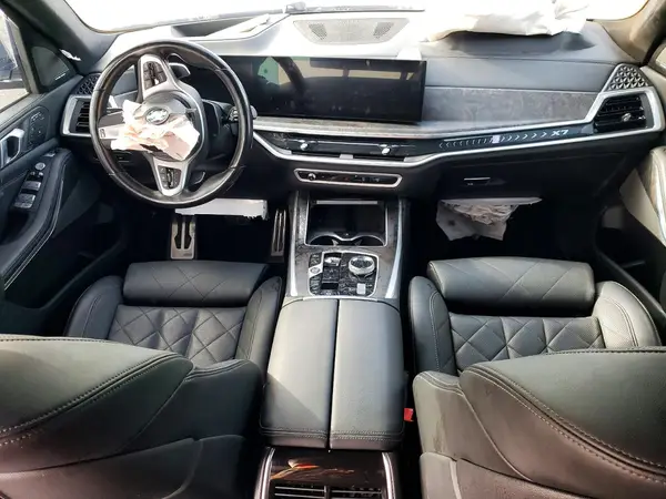 5UX23EM01R9S94541 2024 BMW X7 - Image 8