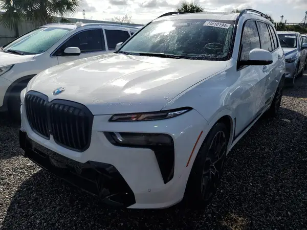 5UX23EM01R9S98301 2024 BMW X7 - Image 1