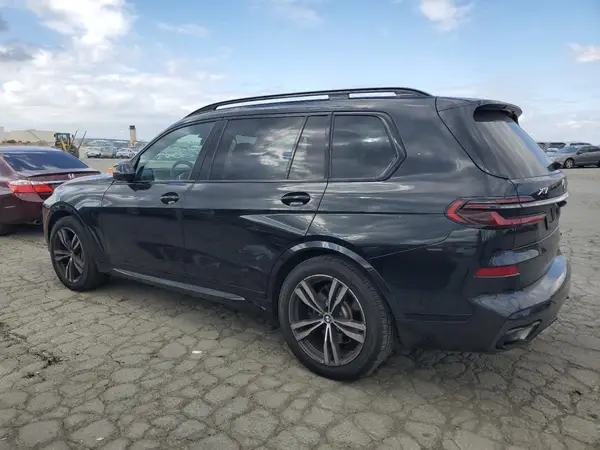5UX23EM01R9V13269 2024 BMW X7 - Image 2